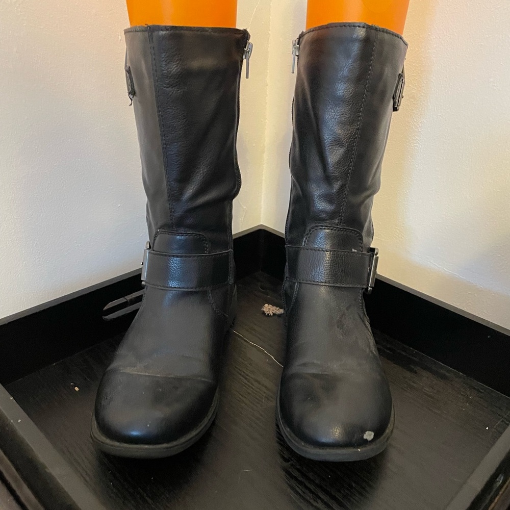 Sonoma 7.5 boots some wear